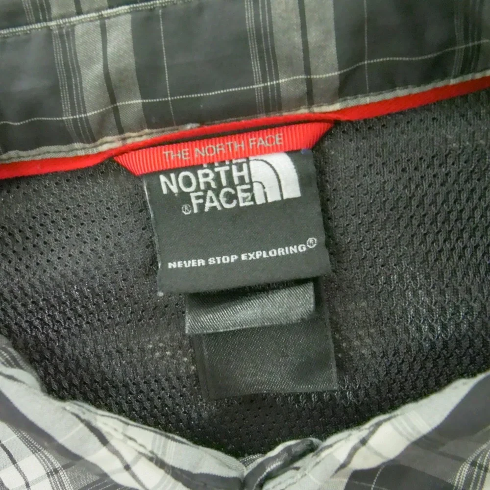 The North Face Shirt Mens Medium Gray Button Short Sleeve Plaid Outdoors Hiking